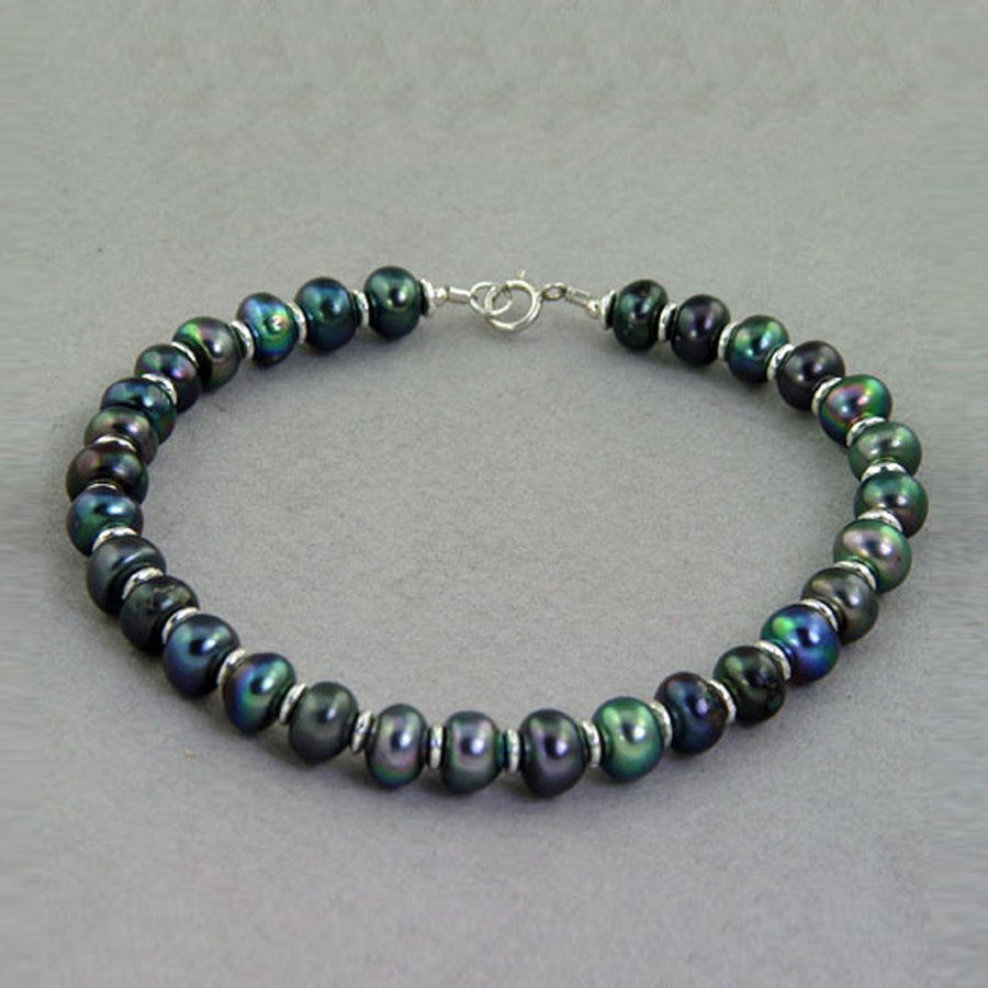 Iridescent Pearl Classic Round Bracelet